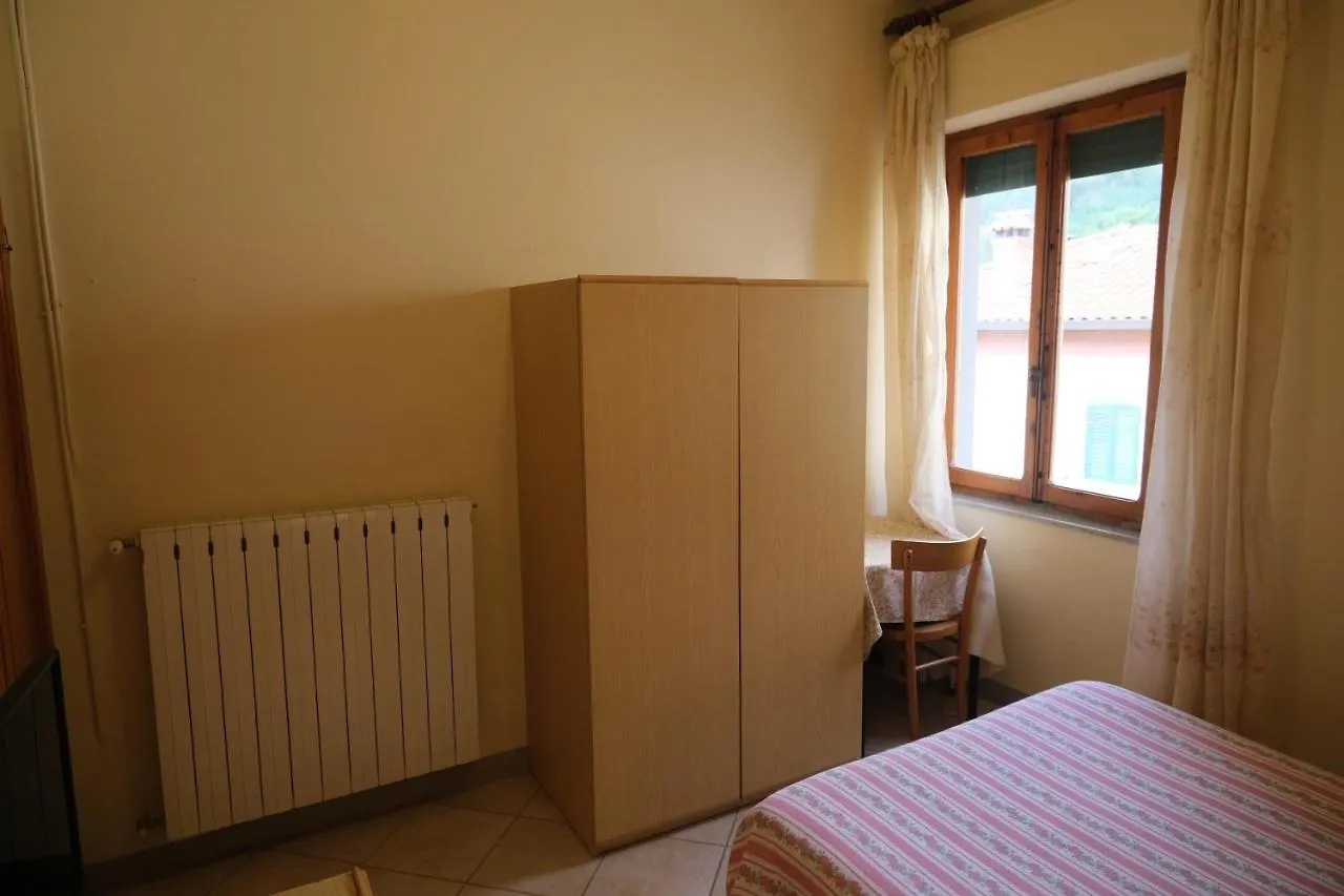 Amelia Hotel Momigno Italy